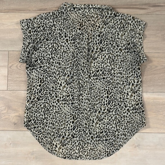 Umgee Women’s Leopard Print Button Up Short Sleeve Semi- Sheer Shirt - Picture 9 of 11